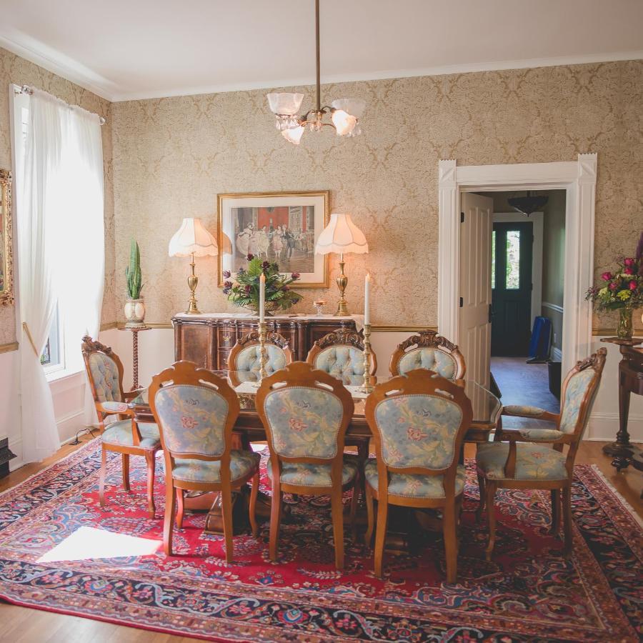 Grand Victorian Manor & Cottage 布恩维尔 外观 照片
